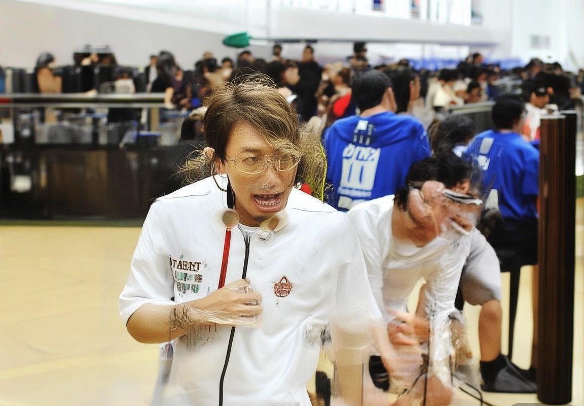 CBA焦点战：广东队对决新疆队，精彩回顾与深度分析(图2)